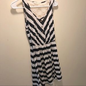 Pearl Large black and white striped dress